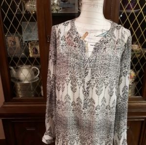 Paisley White and Black Top Size L